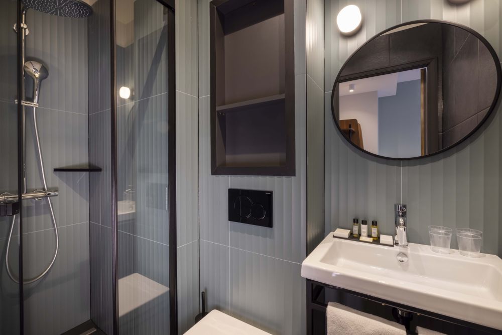 cuarto de baño labyrinthe room